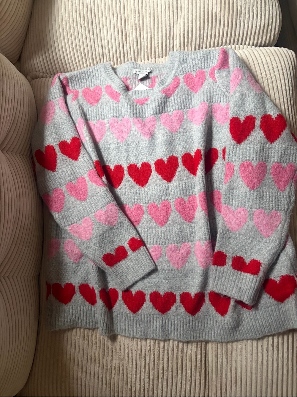 cupcakes & cashmere Light Gray V-Neck Sweater with Pink & Red Hearts